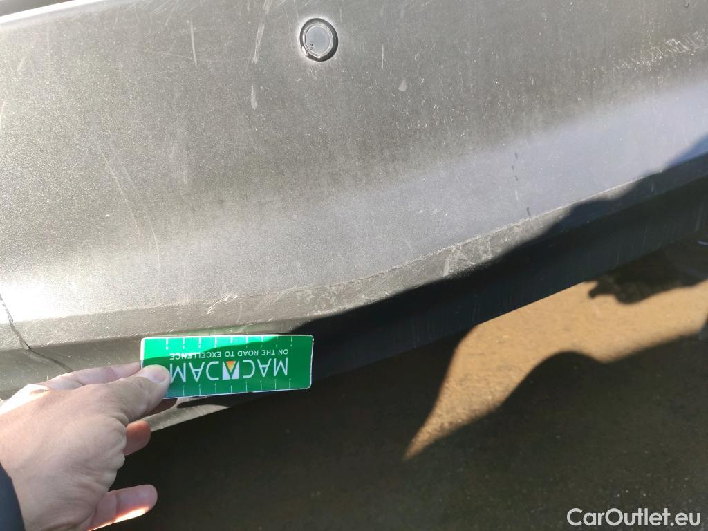  Land Rover  Discovery LEXUS RZ / 2022 / 5P / todoterreno 450e Executive #16