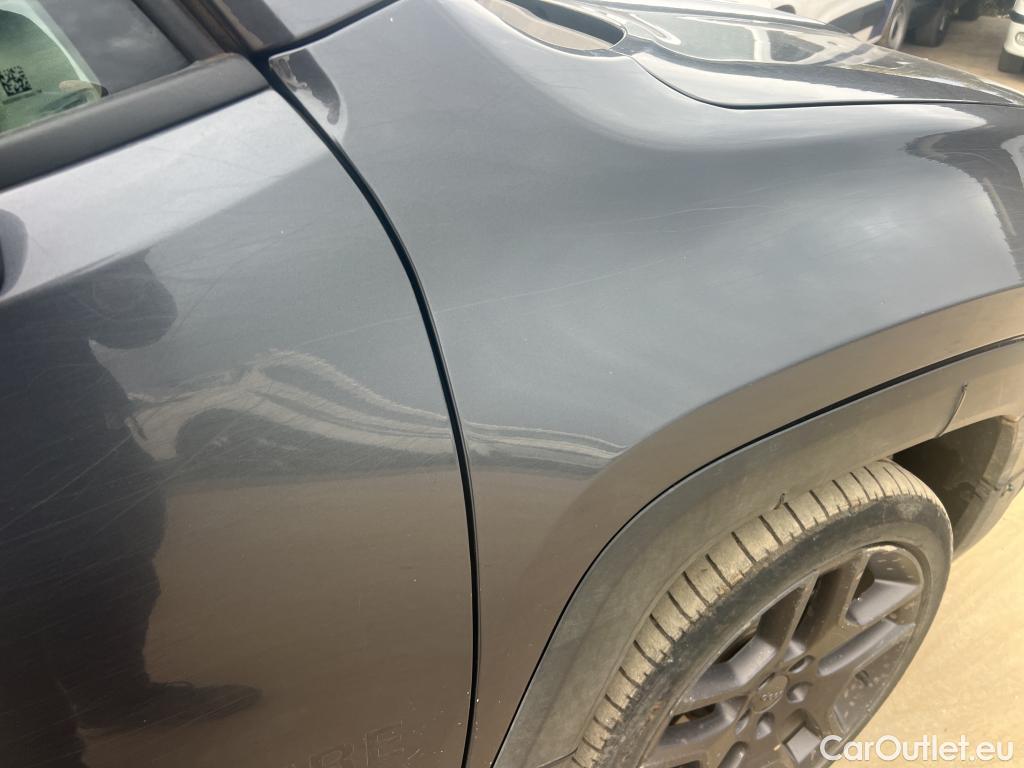  Jeep  Patriot JEEP Renegade / 2014 / 5P / todoterreno S 1.3 PHEV 177kW (240CV) AT AWD #39