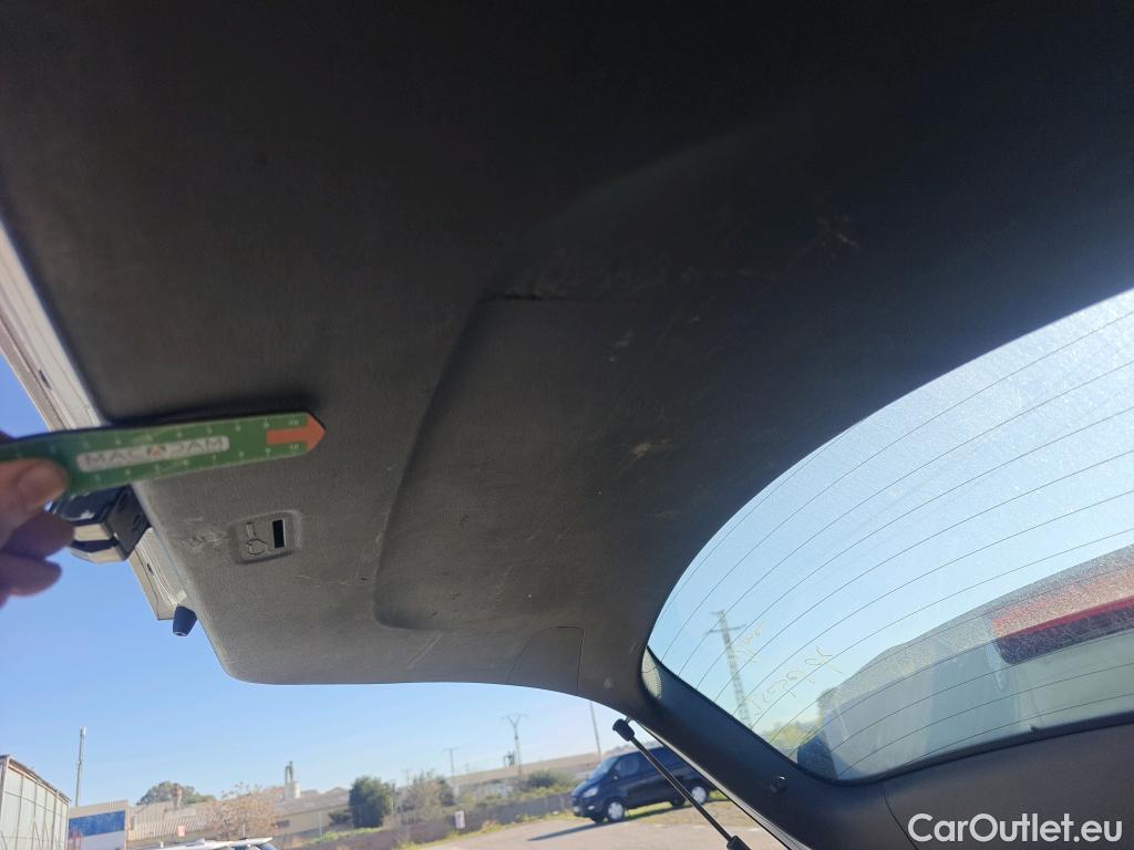  Hyundai  Konna HYUNDAI Kona / 2017 / 5P / todoterreno KONA CRDI 1.6 115CV 4X2 KLASS #4