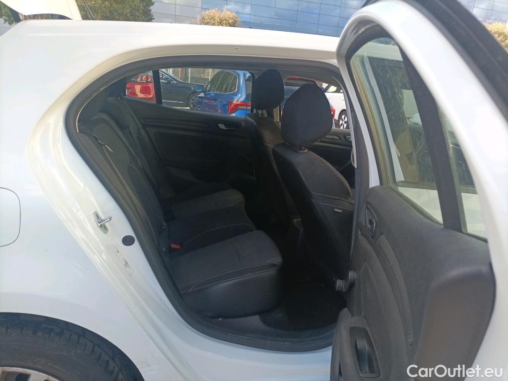  Renault  Megane RENAULT Mégane / 2015 / 5P / berlina con portón Life Energy dCi 66kW (90CV) #12