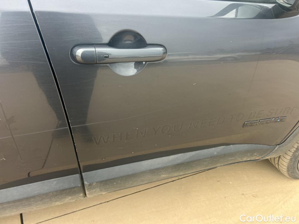  Jeep  Patriot JEEP Renegade / 2014 / 5P / todoterreno S 1.3 PHEV 177kW (240CV) AT AWD #26