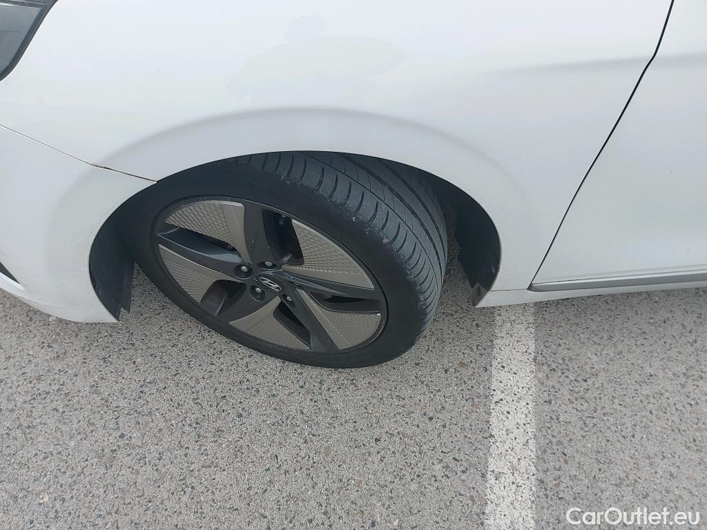  Hyundai   Ioniq HYUNDAI / 2019 / 5P / berlina con portón 1.6 GDI HEV Tecno DCT #12
