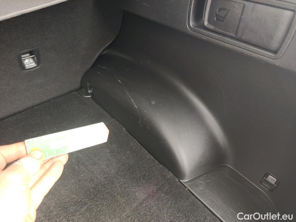  Hyundai  Tucson HYUNDAI  / 2020 / 5P / todoterreno 1.6 CRDI 100kW (136CV) 48V N-Line Sky DC #3