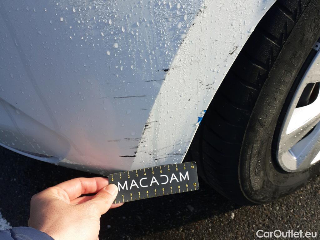  Renault  Clio RENAULT  / 2019 / 5P / berlina con portón Business Blue dCi 74kW (100CV) #18