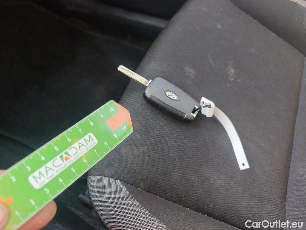  Hyundai  Konna HYUNDAI Kona / 2017 / 5P / todoterreno KONA CRDI 1.6 115CV 4X2 KLASS #2