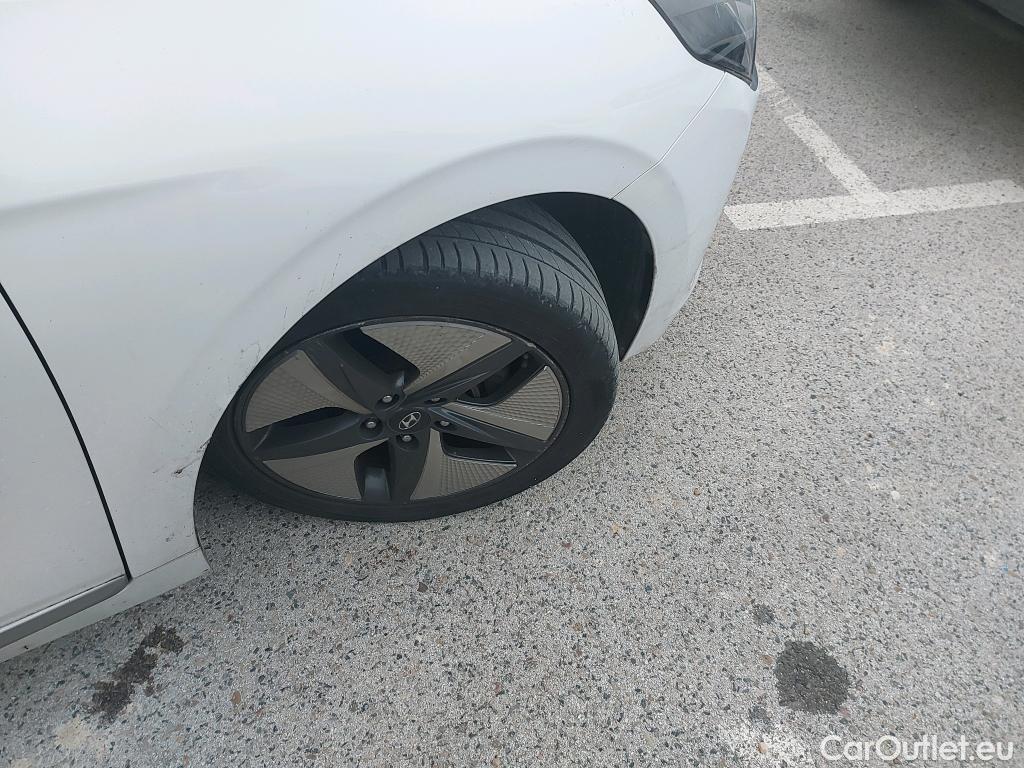  Hyundai   Ioniq HYUNDAI / 2019 / 5P / berlina con portón 1.6 GDI HEV Tecno DCT #14