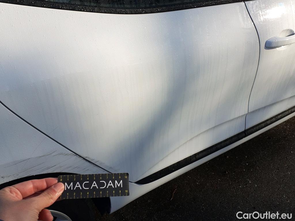  Renault  Clio RENAULT  / 2019 / 5P / berlina con portón Business Blue dCi 74kW (100CV) #9