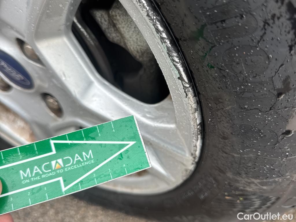  Ford  Transit FORD  Courier/2014/4P/furgón der.turis Van 1.5 TDCi 56kW Trend #40