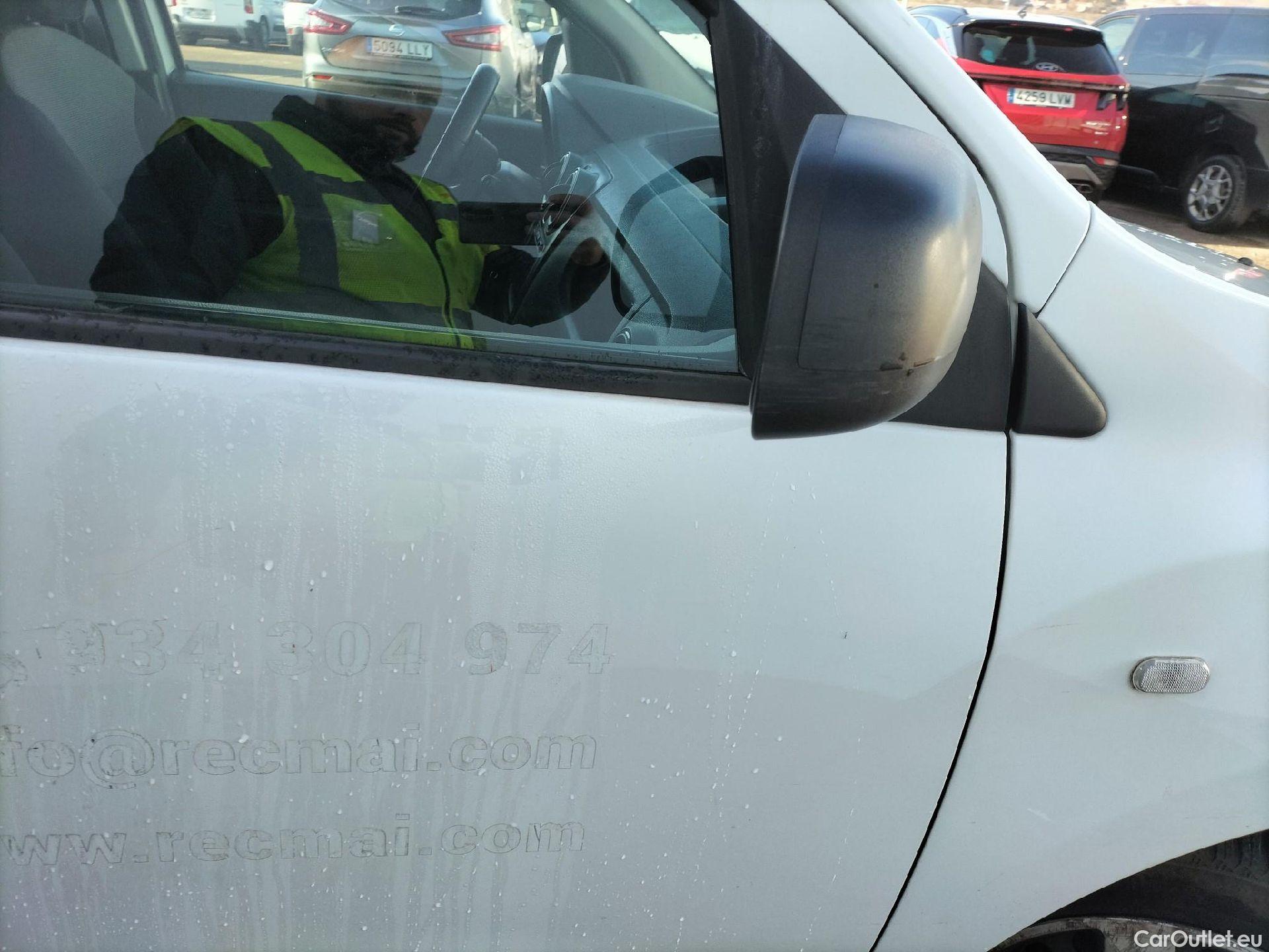  Dacia  Dokker DACIA  / 2013 / 4P / furgón derivado de turismo Van Essential 1.6 80kW (110CV) GLP #70