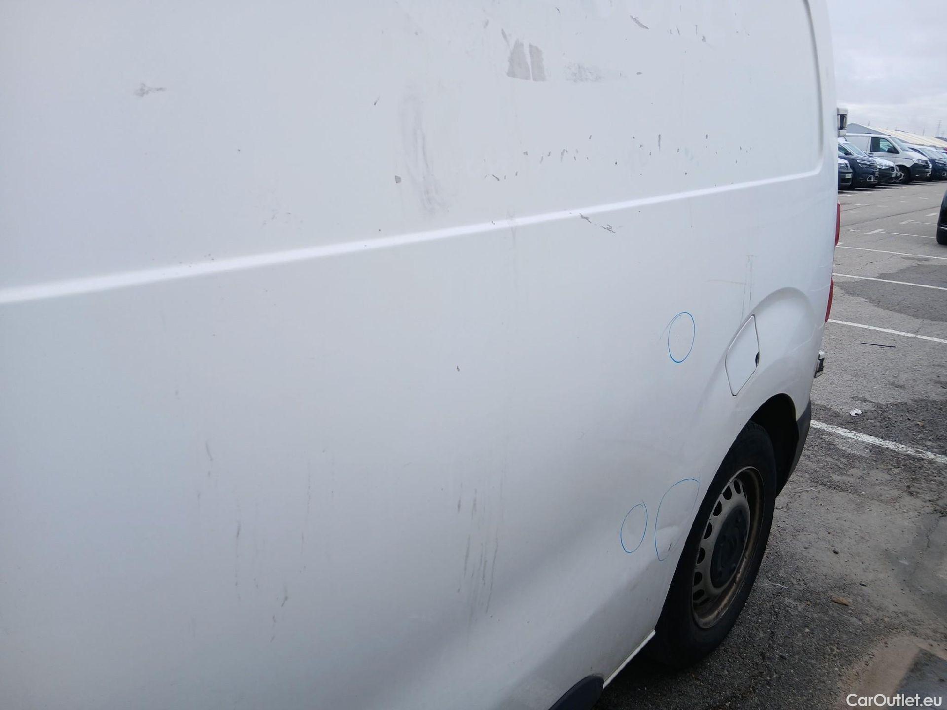  Citroen  Jumpy CITROEN  VU 4P 3G FURGÓN Talla M BlueHDi 85KW (115CV) 6v Confort #26