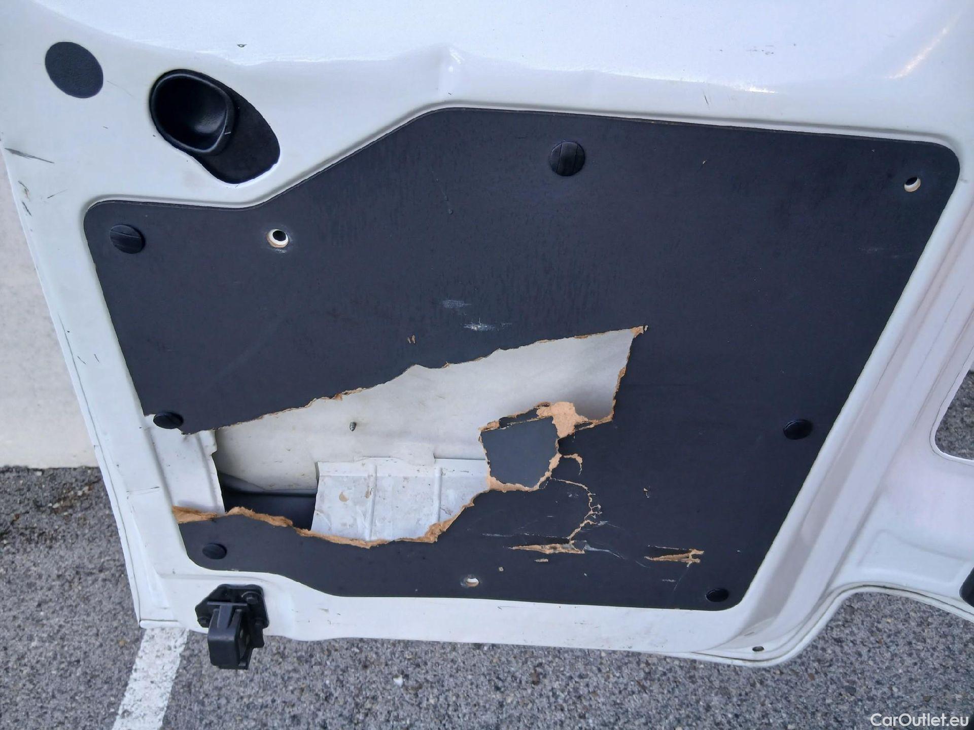  Opel  Vivaro OPEL  / 2019 / 4P / furgón 2.0 Diésel 88kW (120CV) M Inc. Select #17