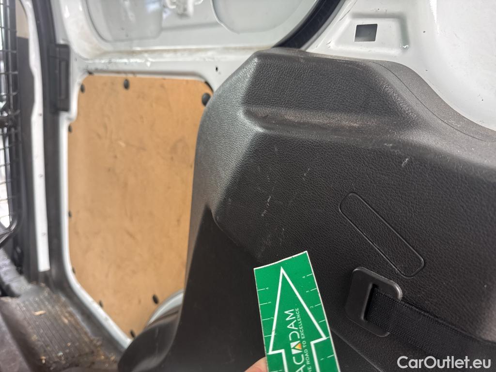  Ford  Transit FORD  Courier/2014/4P/furgón der.turis Van 1.5 TDCi 56kW Trend #48