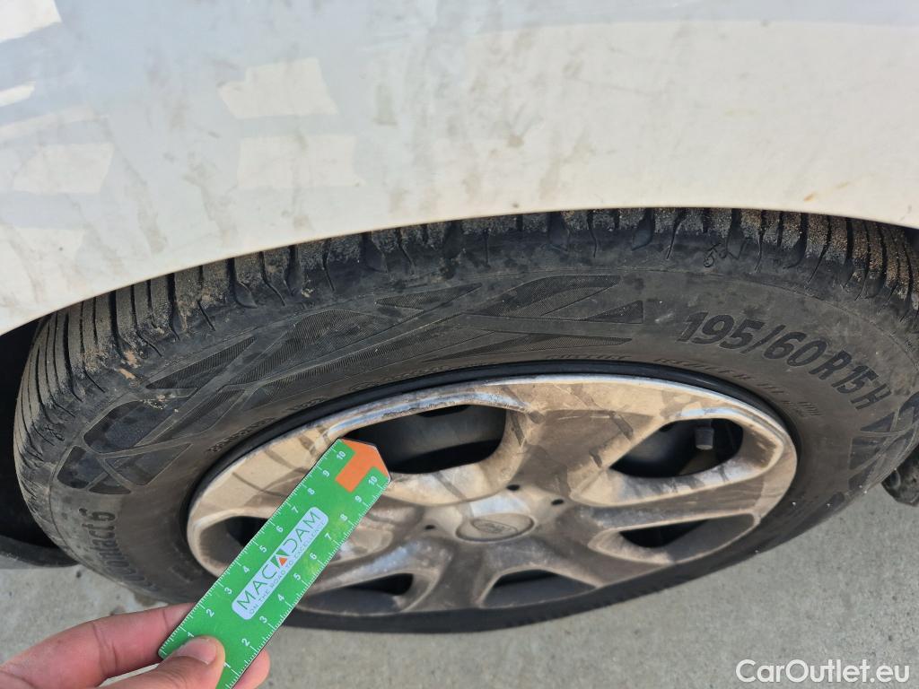  Ford  Transit  Courier Trend 1.5 TDCi 100CV MT6 E6d #15