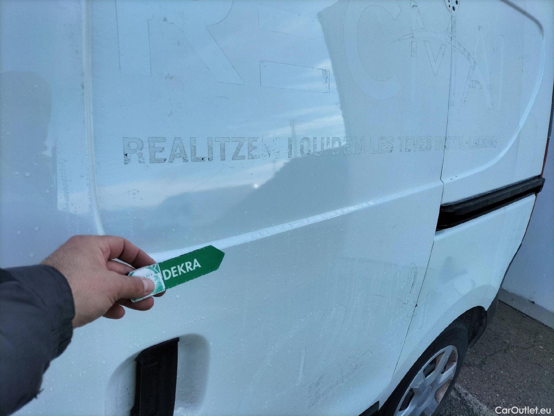  Dacia  Dokker DACIA  / 2013 / 4P / furgón derivado de turismo Van Essential 1.6 80kW (110CV) GLP #31