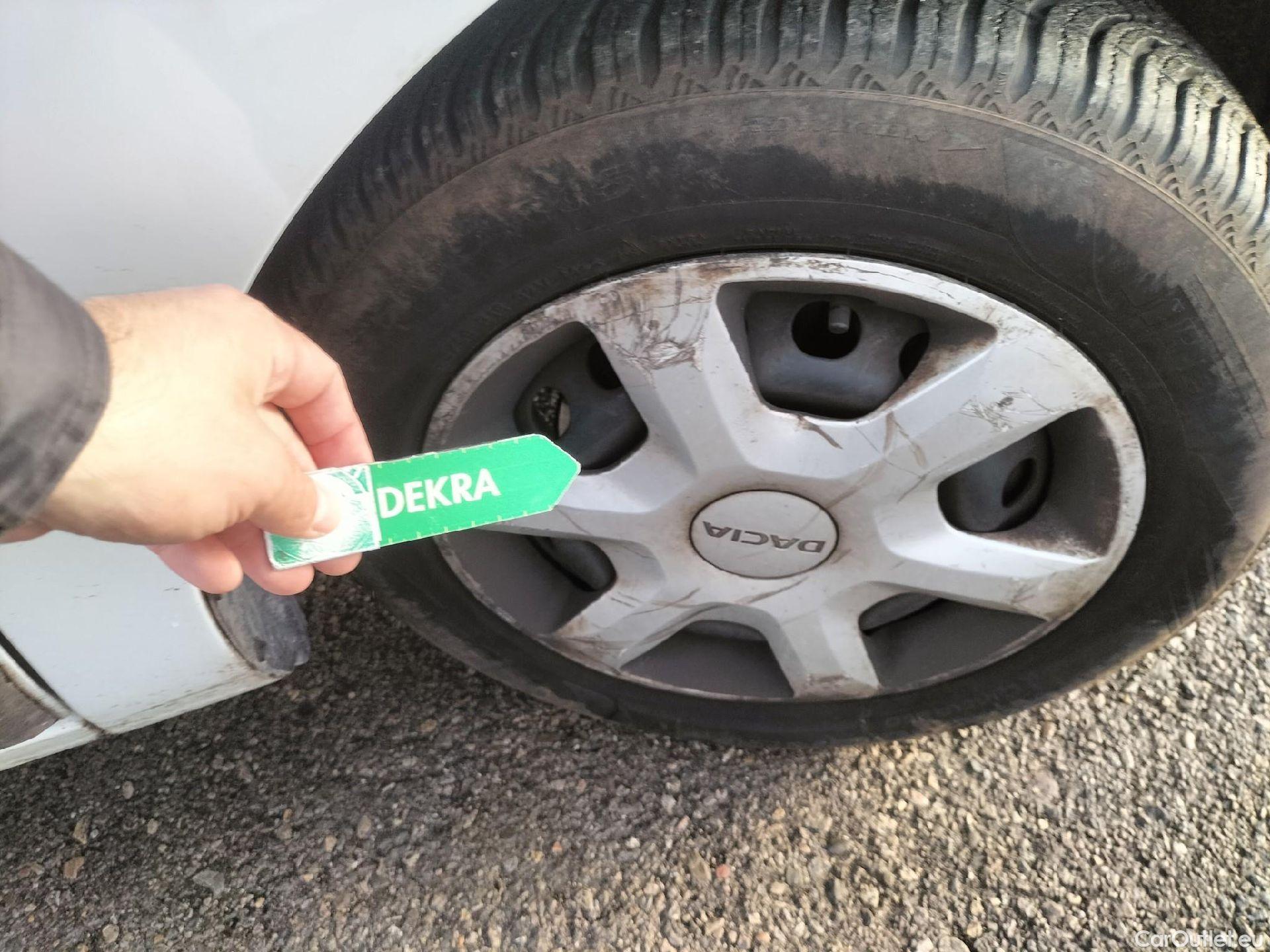  Dacia  Dokker DACIA  / 2013 / 4P / furgón derivado de turismo Van Essential 1.6 80kW (110CV) GLP #74