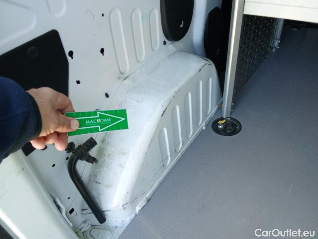  Dacia  Dokker DACIA  / 2013 / 4P / furgón derivado de turismo Essential 1.6 75kW (100CV) GLP #16