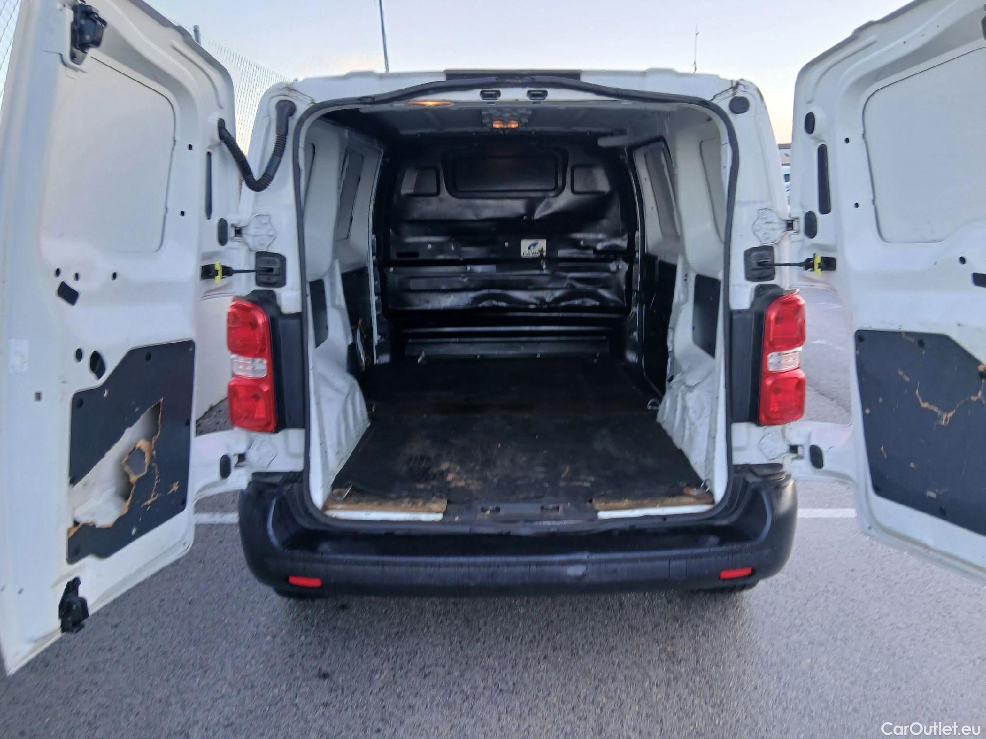  Opel  Vivaro OPEL  / 2019 / 4P / furgón 2.0 Diésel 88kW (120CV) M Inc. Select #30