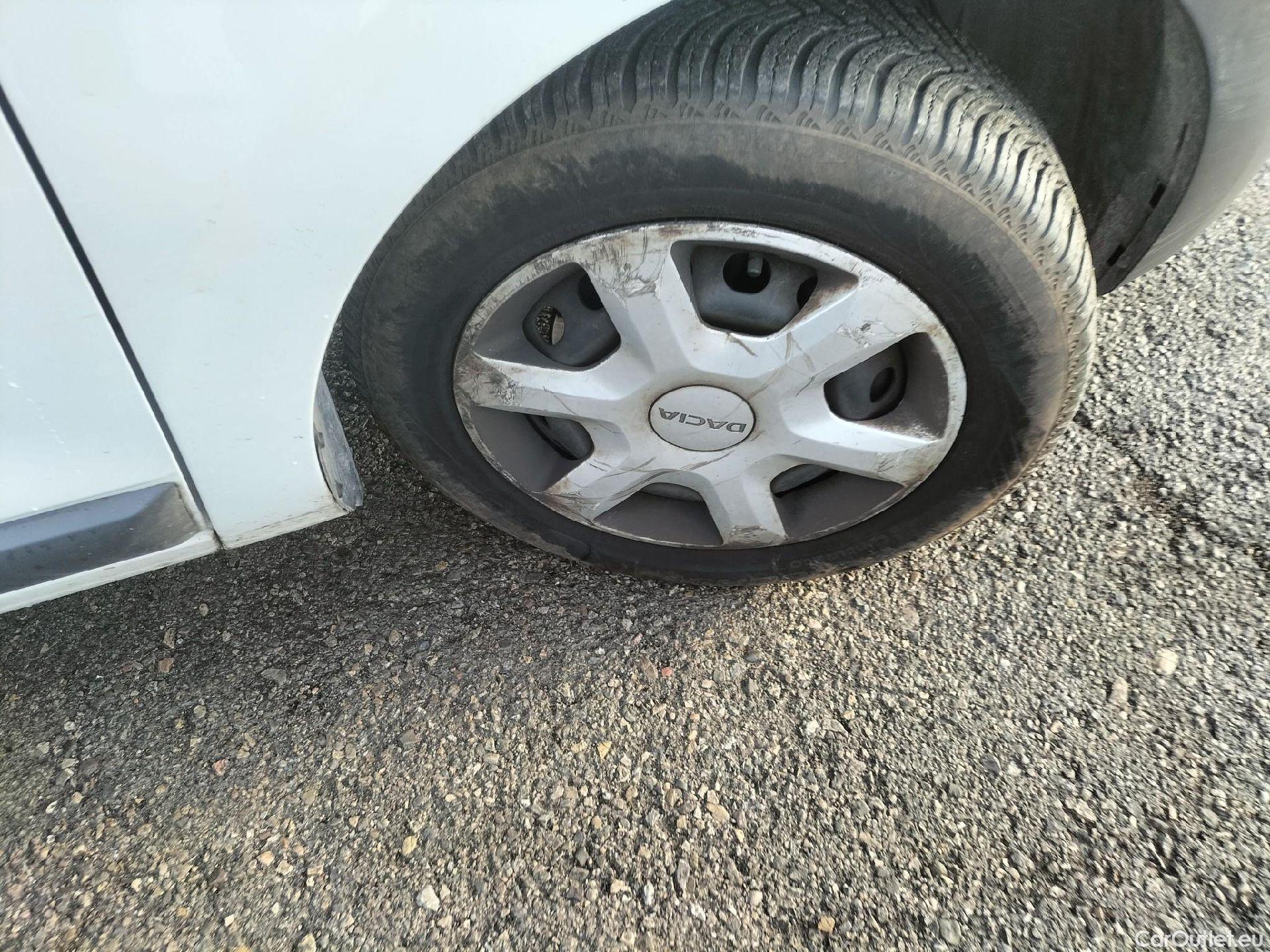  Dacia  Dokker DACIA  / 2013 / 4P / furgón derivado de turismo Van Essential 1.6 80kW (110CV) GLP #75