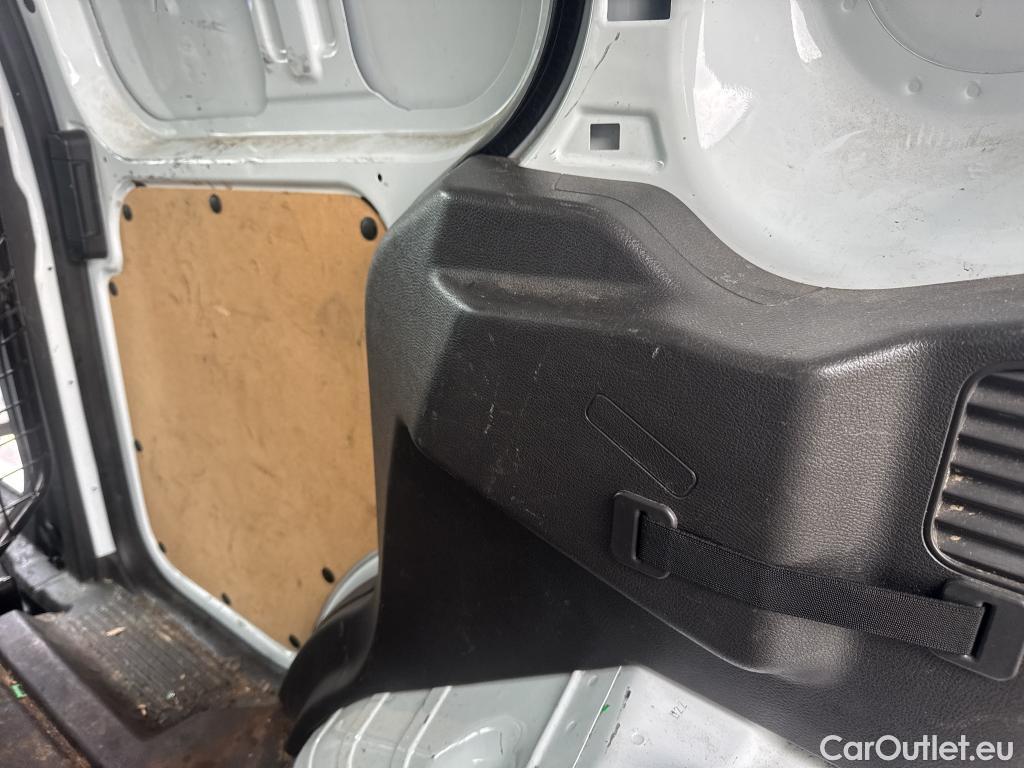  Ford  Transit FORD  Courier/2014/4P/furgón der.turis Van 1.5 TDCi 56kW Trend #47