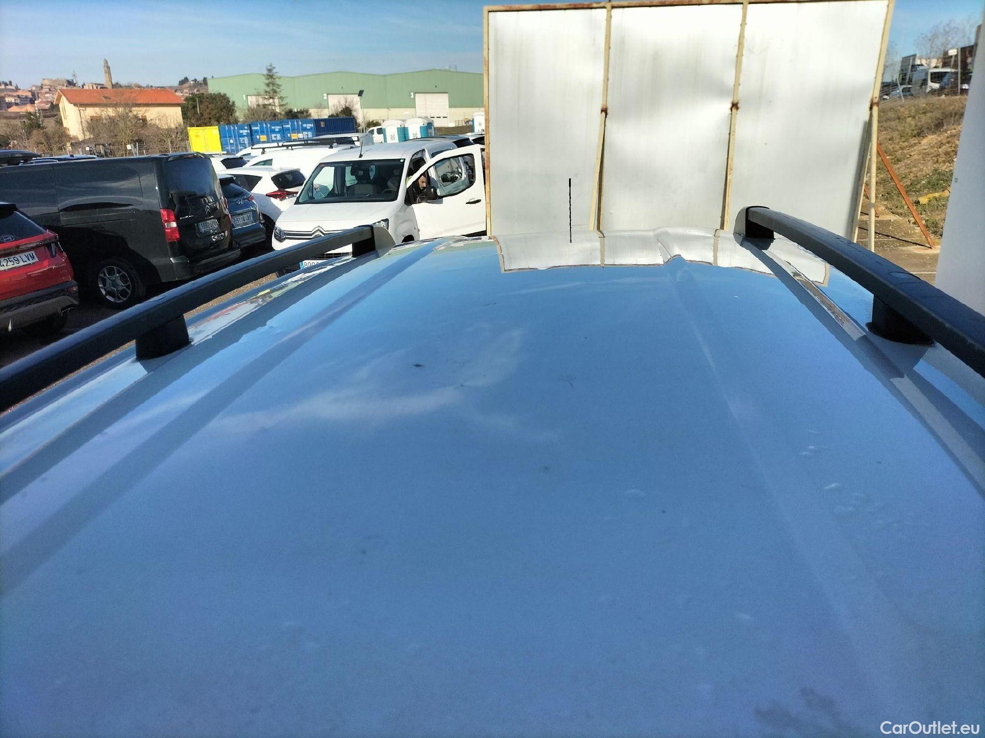  Dacia  Dokker DACIA  / 2013 / 4P / furgón derivado de turismo Van Essential 1.6 80kW (110CV) GLP #78