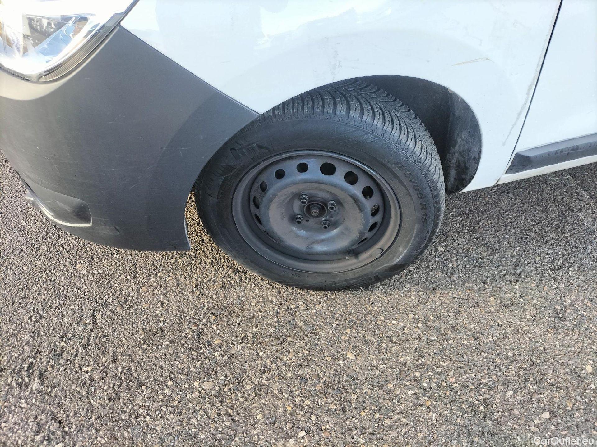  Dacia  Dokker DACIA  / 2013 / 4P / furgón derivado de turismo Van Essential 1.6 80kW (110CV) GLP #15