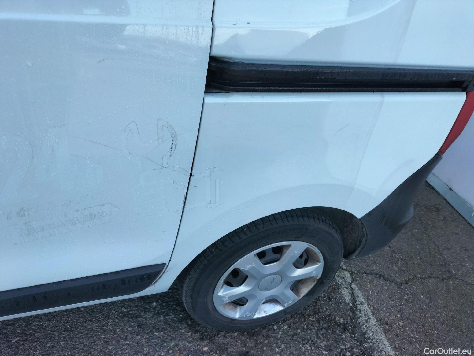  Dacia  Dokker DACIA  / 2013 / 4P / furgón derivado de turismo Van Essential 1.6 80kW (110CV) GLP #39