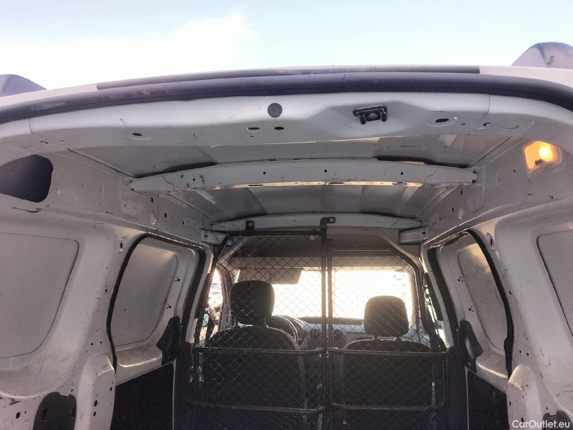  Dacia  Dokker DACIA  / 2013 / 4P / furgón derivado de turismo Van Essential 1.6 80kW (110CV) GLP #55