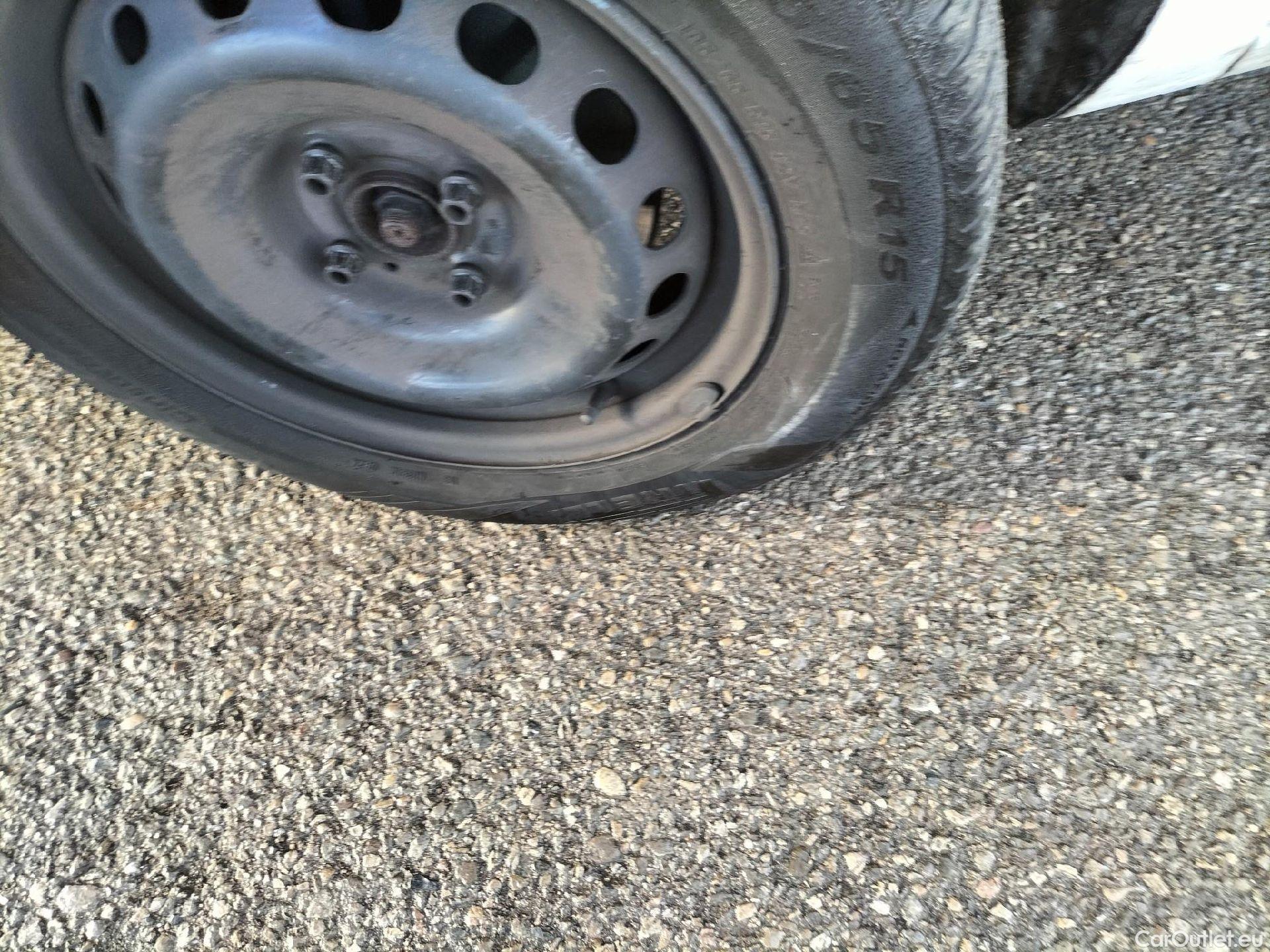  Dacia  Dokker DACIA  / 2013 / 4P / furgón derivado de turismo Van Essential 1.6 80kW (110CV) GLP #18