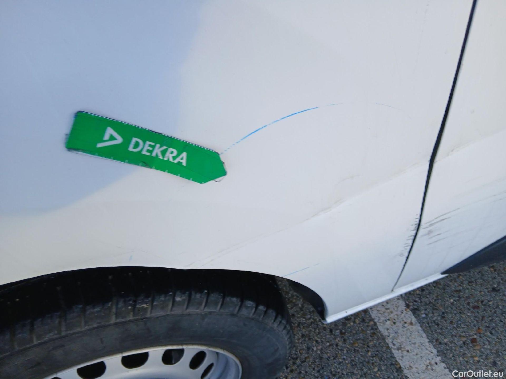  Opel  Vivaro OPEL  / 2019 / 4P / furgón 2.0 Diésel 88kW (120CV) M Inc. Select #31