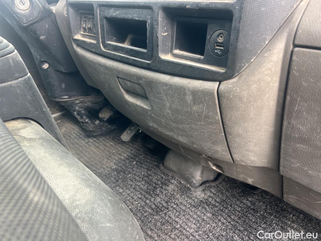  Nissan  NV400 NISSAN NT400 / 2014 / 2P / pick-up de lados abatibles 35.13/2 Básico CAL Cabina Abatible Media #33