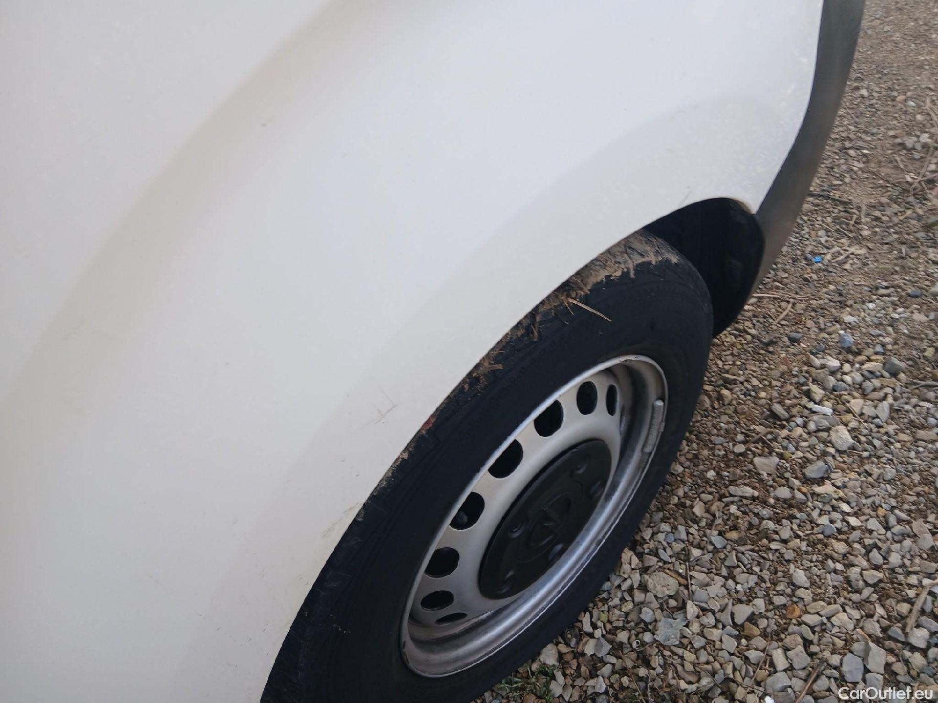  Opel  Vivaro OPEL  / 2019 / 4P / furgón 1.5 Diésel 74kW (100CV) M Std Express #29