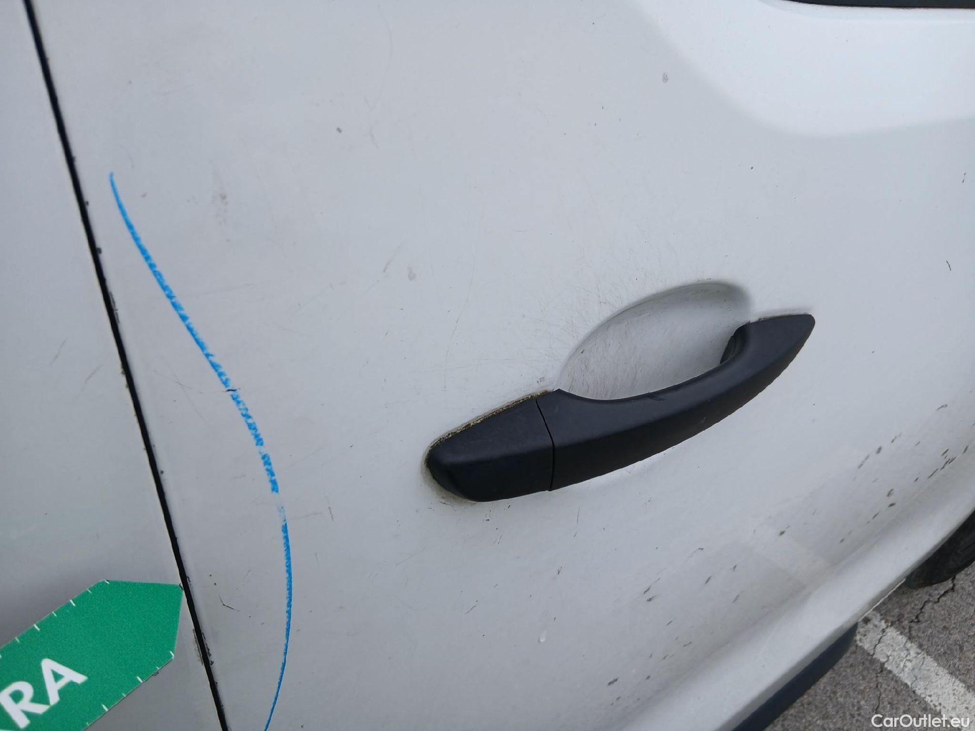  Citroen  Jumpy CITROEN  VU 4P 3G FURGÓN Talla M BlueHDi 85KW (115CV) 6v Confort #41