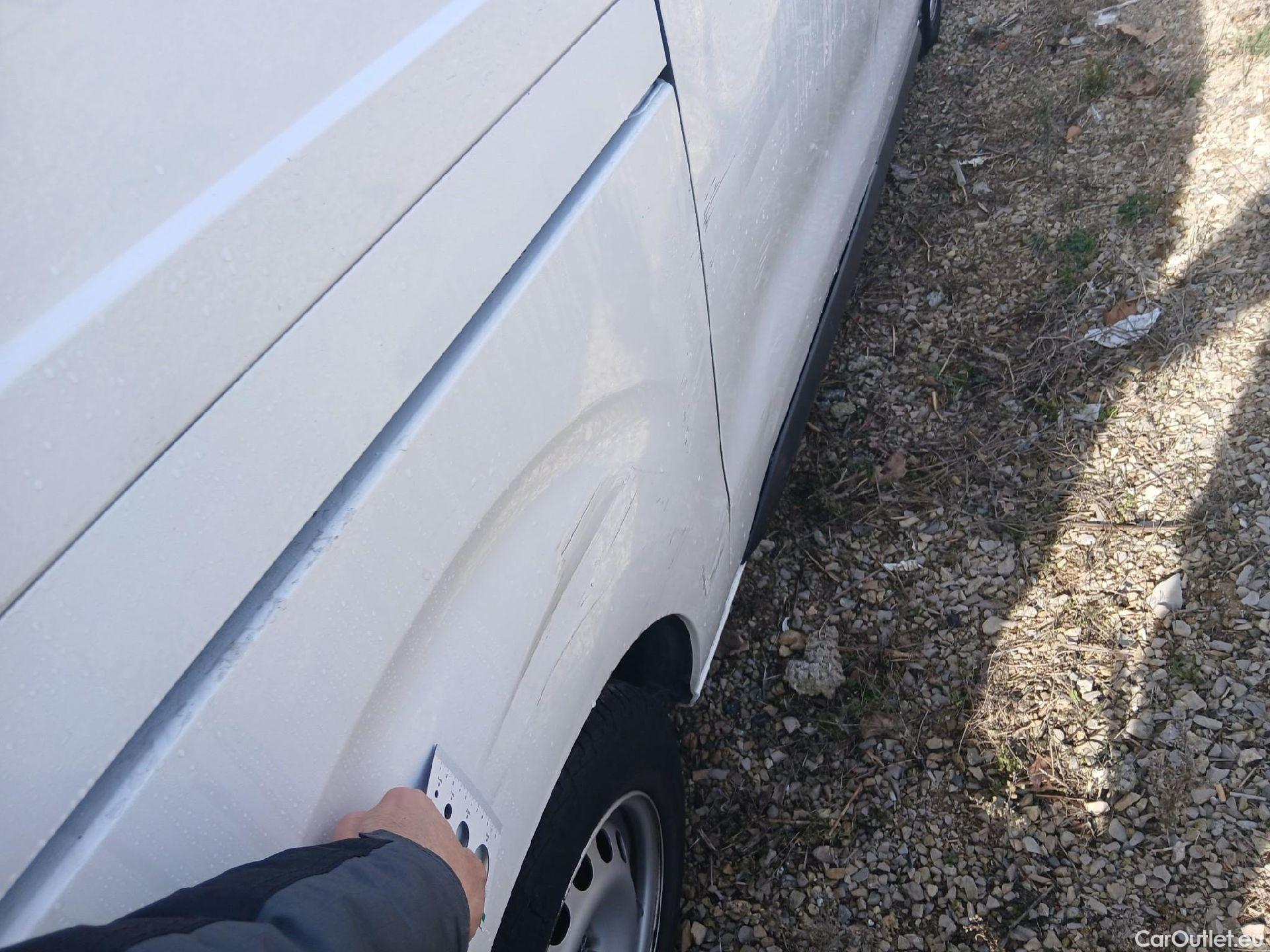  Opel  Vivaro OPEL  / 2019 / 4P / furgón 1.5 Diésel 74kW (100CV) M Std Express #18