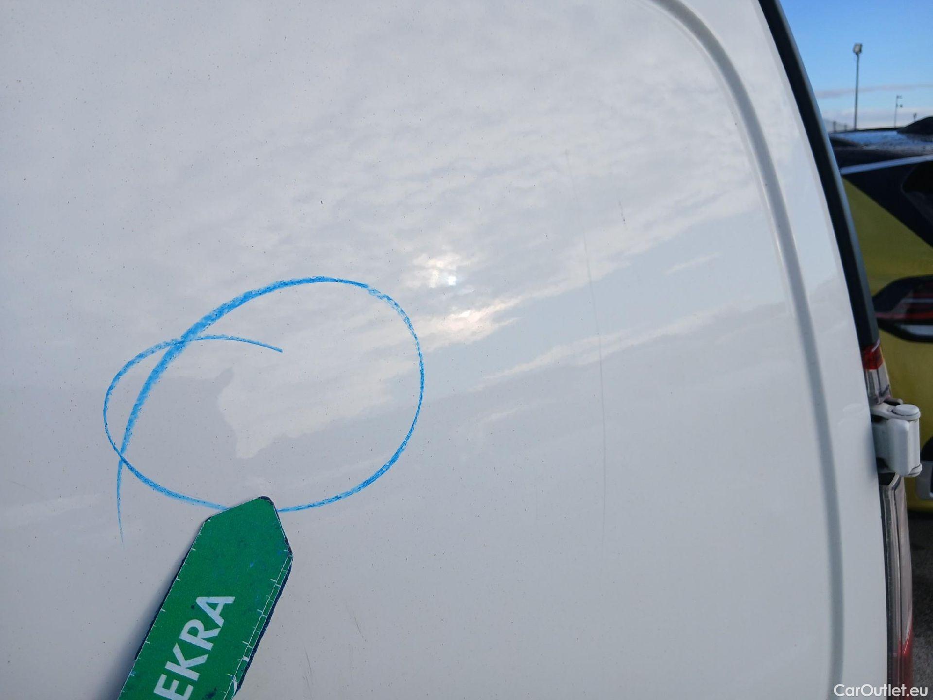  Nissan  NV200 NISSAN NV250 / 2019 / 4P / furgón 2pl 1.5dCi 59 kW (80 CV) L1H1 ÓPTIMA #23