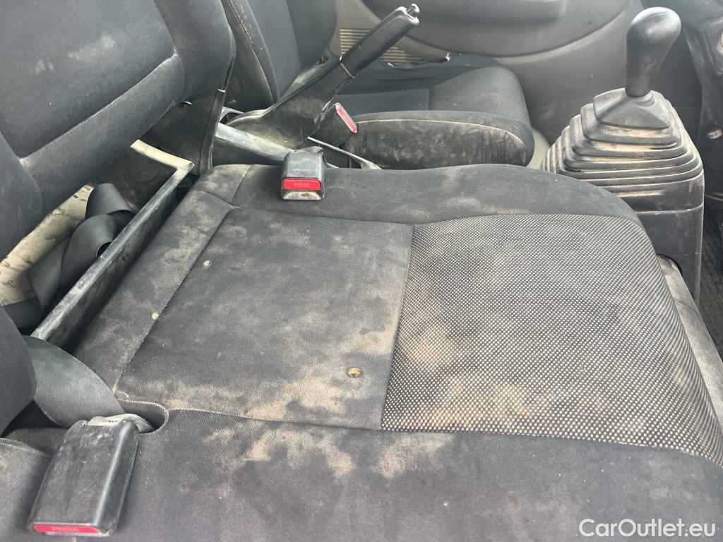  Nissan  NV400 NISSAN NT400 / 2014 / 2P / pick-up de lados abatibles 35.13/2 Básico CAL Cabina Abatible Media #20