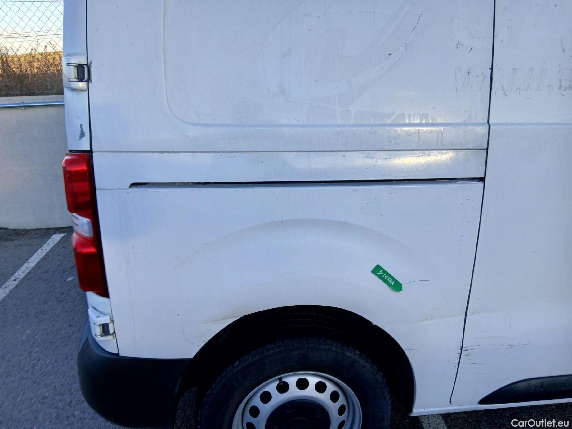  Opel  Vivaro OPEL  / 2019 / 4P / furgón 2.0 Diésel 88kW (120CV) M Inc. Select #32