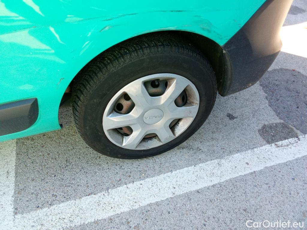  Dacia  Dokker DACIA  / 2013 / 4P / furgón derivado de turismo Essential 1.6 75kW (100CV) GLP #47