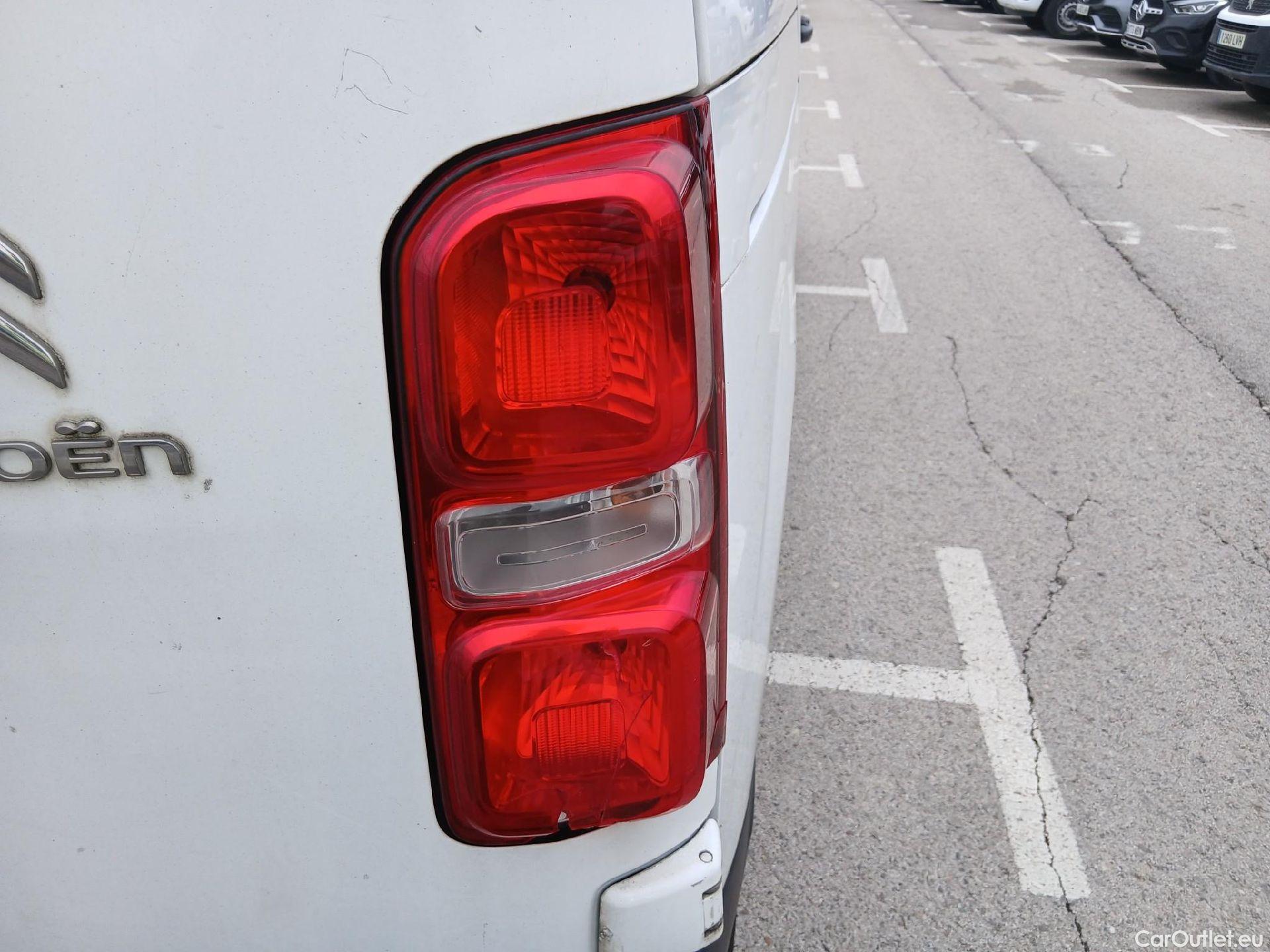  Citroen  Jumpy CITROEN  VU 4P 3G FURGÓN Talla M BlueHDi 85KW (115CV) 6v Confort #36