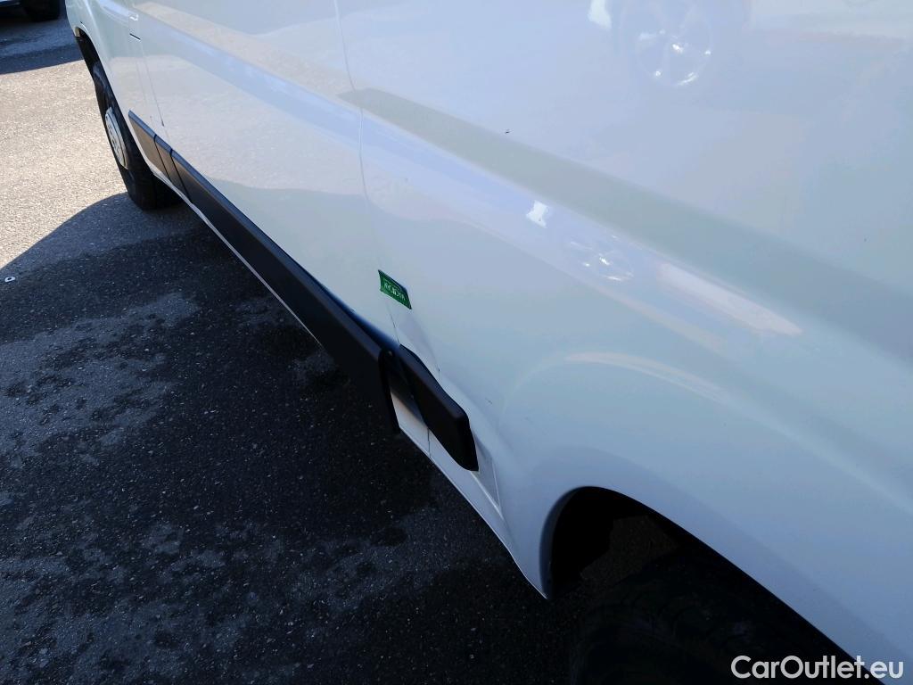  Opel  Movano OPEL  / 2021 / 4P / furgón Campaña Q2 Fgón Base L2H2 3.5T 2.2 BHDi 88kW #3