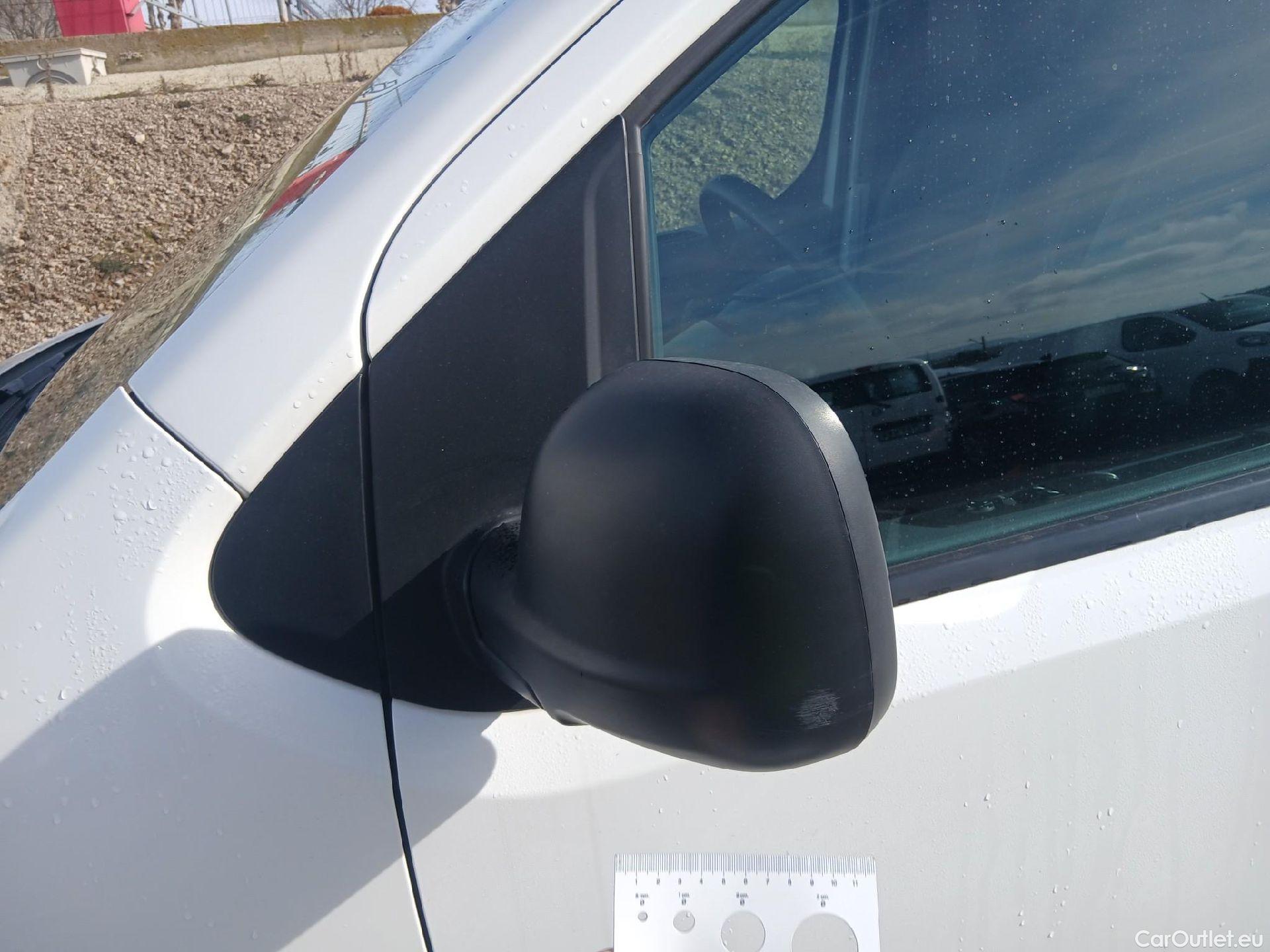  Opel  Vivaro OPEL  / 2019 / 4P / furgón 1.5 Diésel 74kW (100CV) M Std Express #6