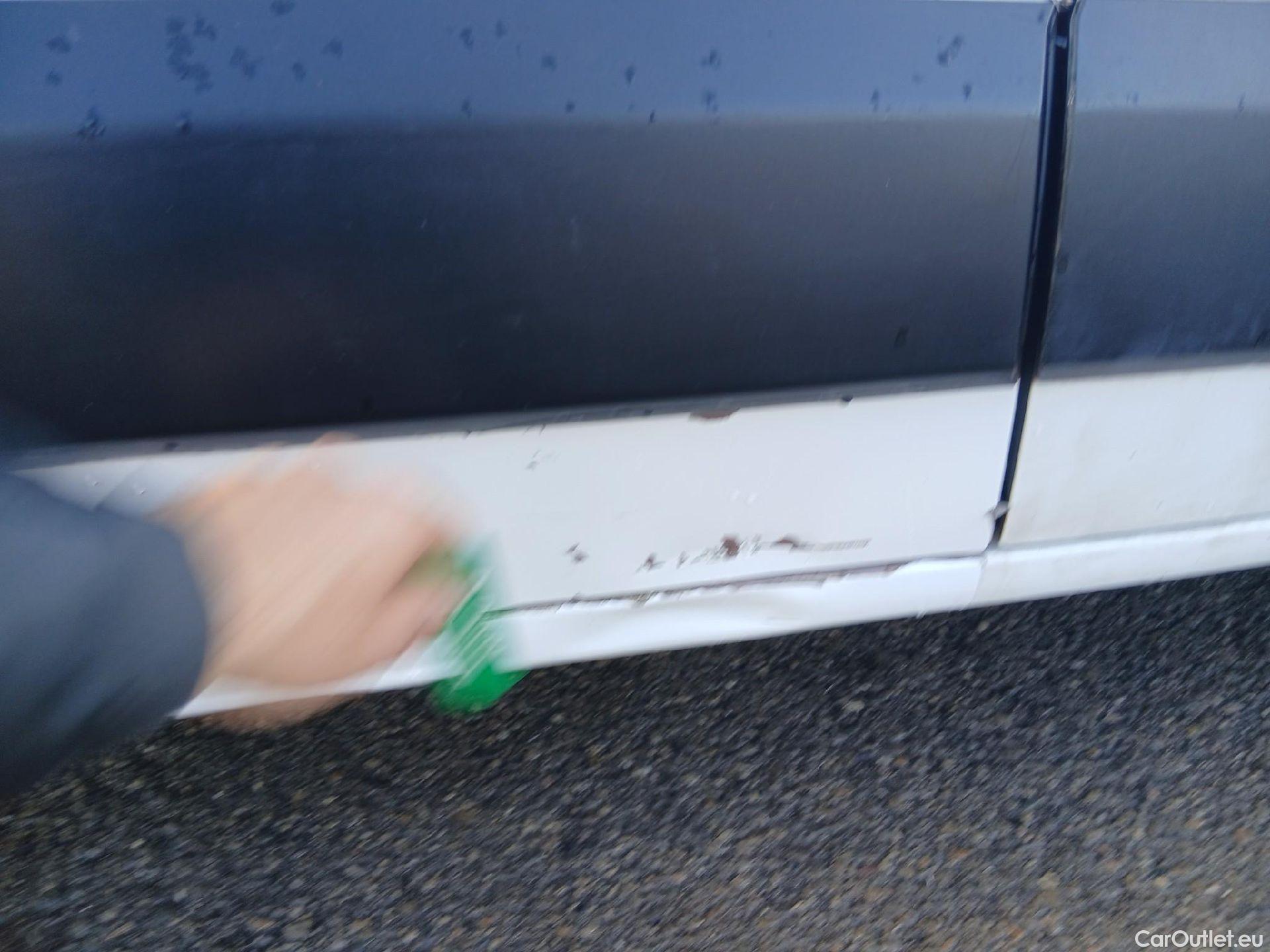  Citroen  Berlingo CITROEN  / 2018 / 4P / combi Talla M BlueHDi 100 S&S LIVE (IND) #26