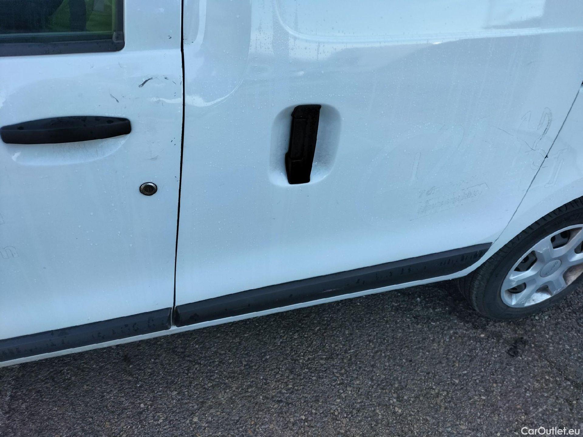  Dacia  Dokker DACIA  / 2013 / 4P / furgón derivado de turismo Van Essential 1.6 80kW (110CV) GLP #33