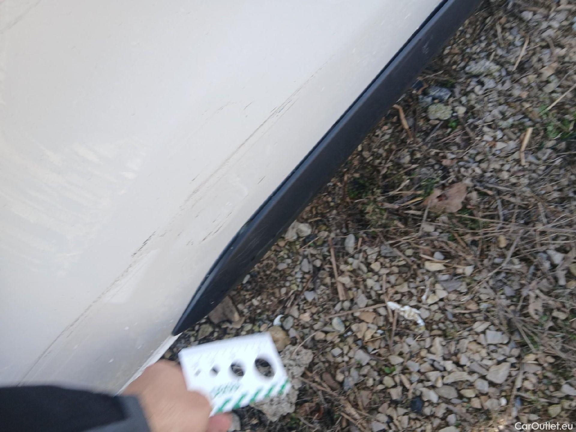  Opel  Vivaro OPEL  / 2019 / 4P / furgón 1.5 Diésel 74kW (100CV) M Std Express #24