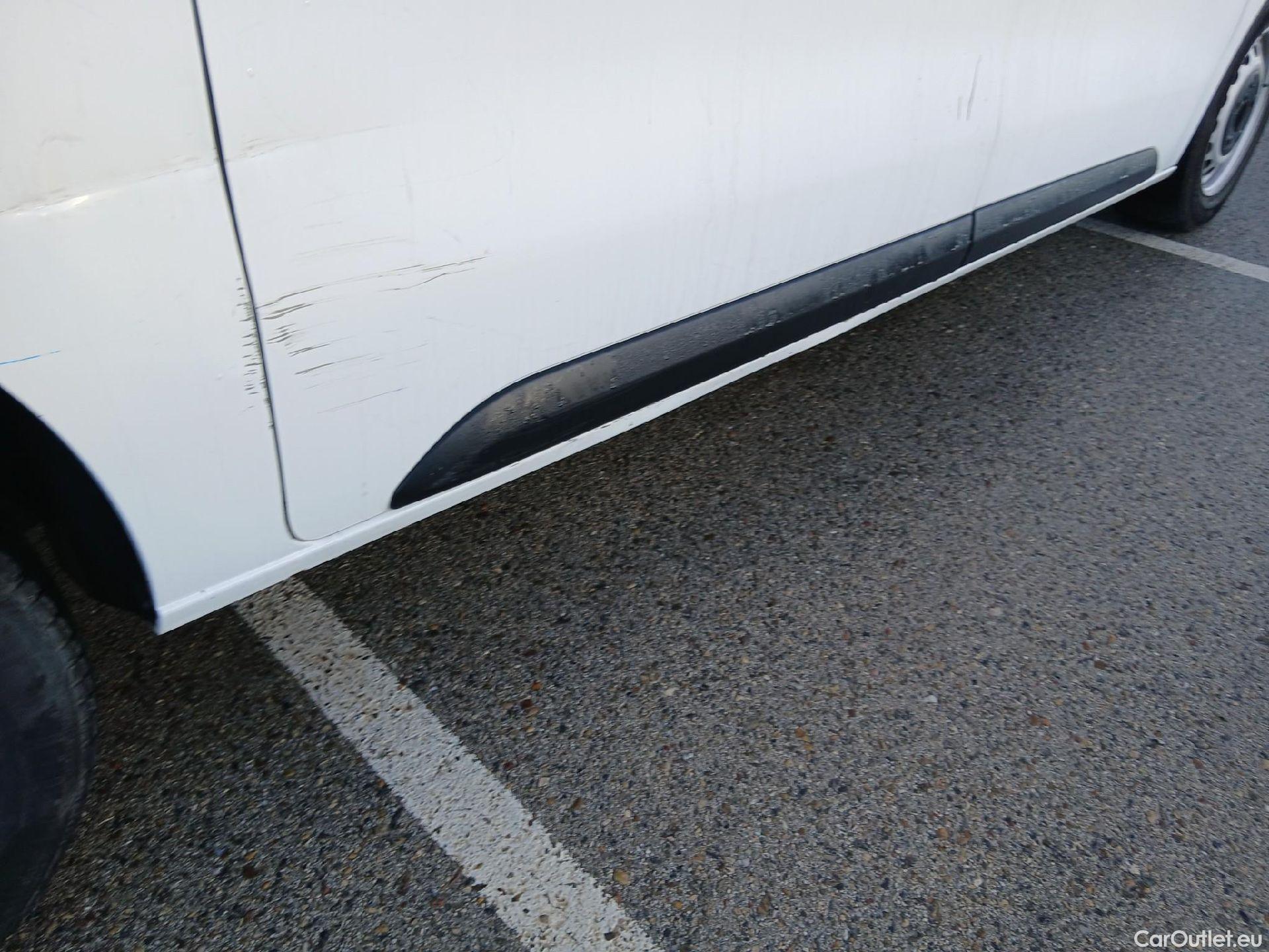  Opel  Vivaro OPEL  / 2019 / 4P / furgón 2.0 Diésel 88kW (120CV) M Inc. Select #35