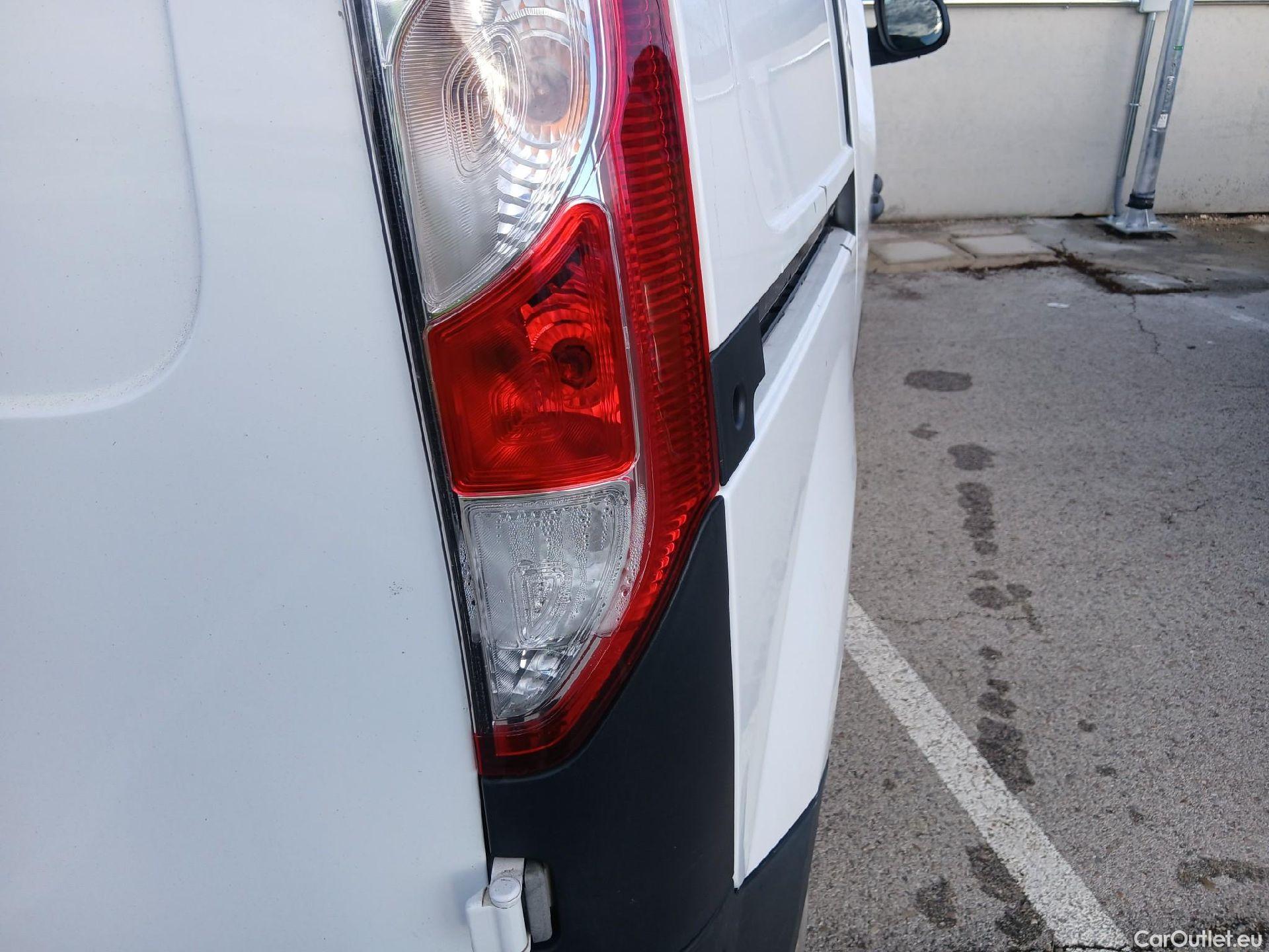  Nissan  NV200 NISSAN NV250 / 2019 / 4P / furgón 2pl 1.5dCi 59 kW (80 CV) L1H1 ÓPTIMA #27