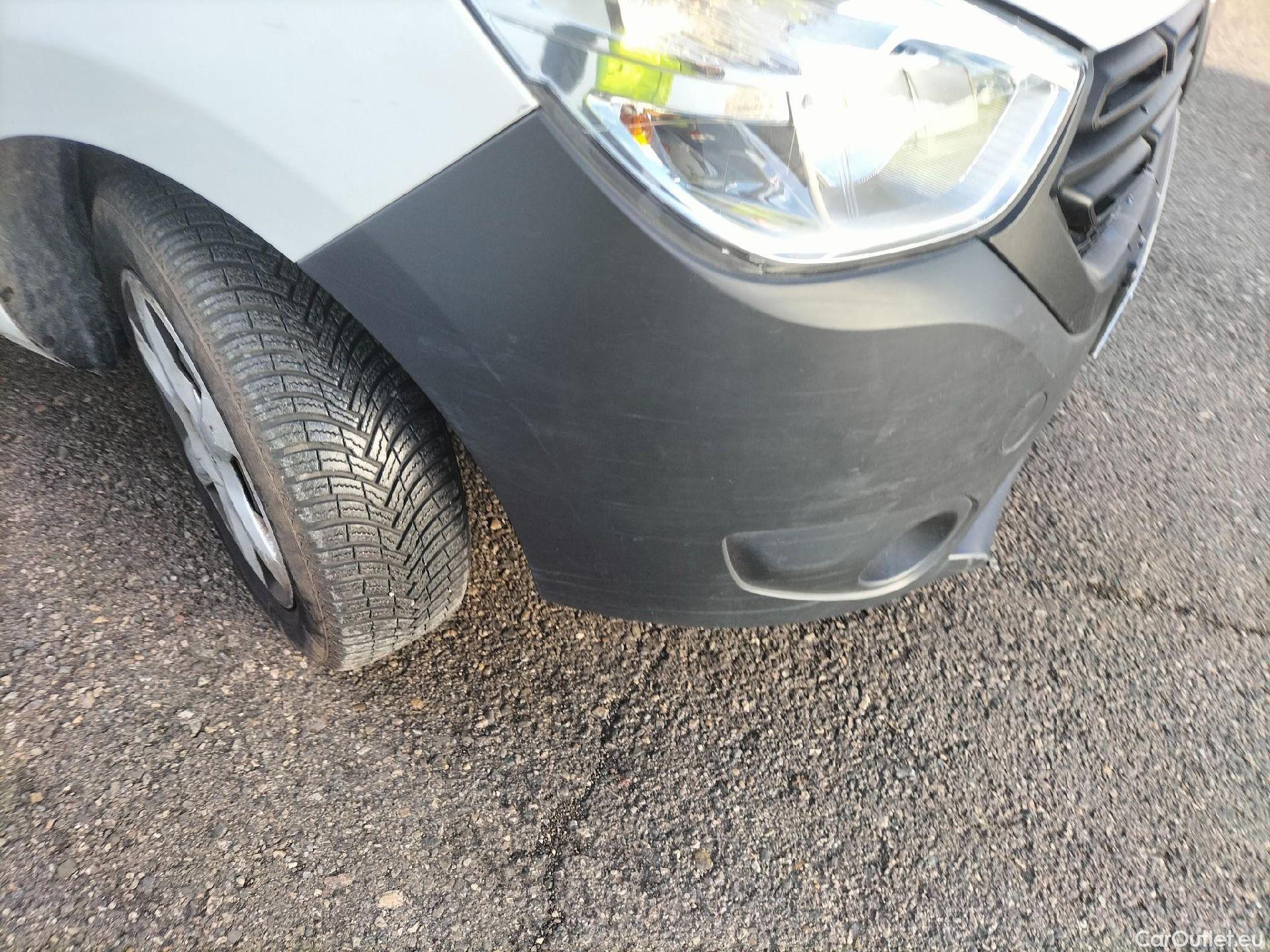  Dacia  Dokker DACIA  / 2013 / 4P / furgón derivado de turismo Van Essential 1.6 80kW (110CV) GLP #4