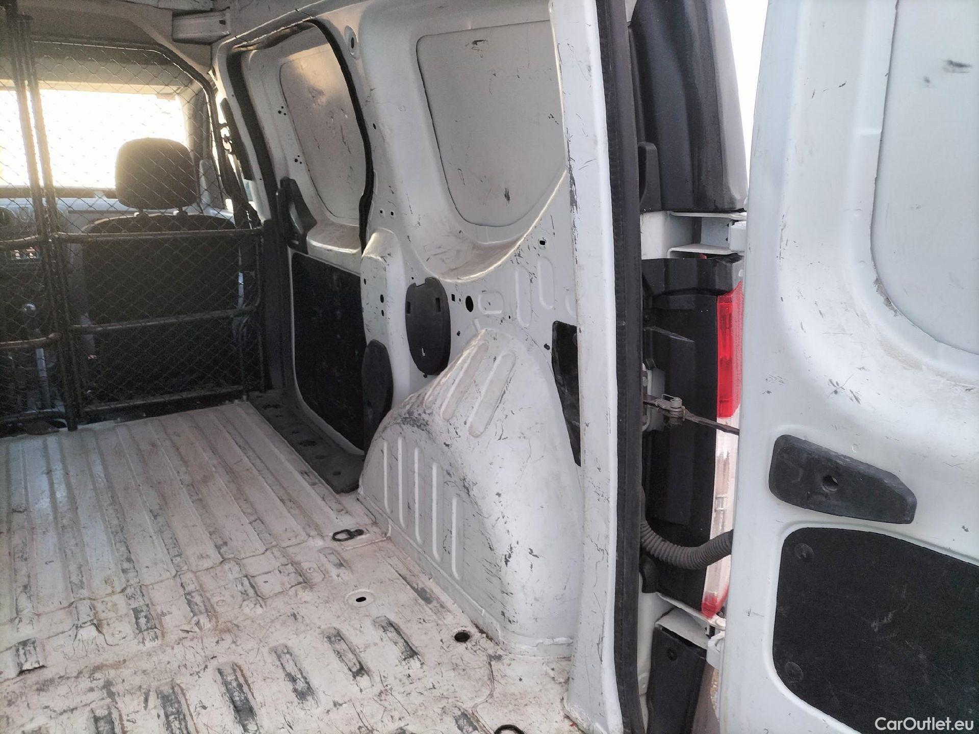  Dacia  Dokker DACIA  / 2013 / 4P / furgón derivado de turismo Van Essential 1.6 80kW (110CV) GLP #53