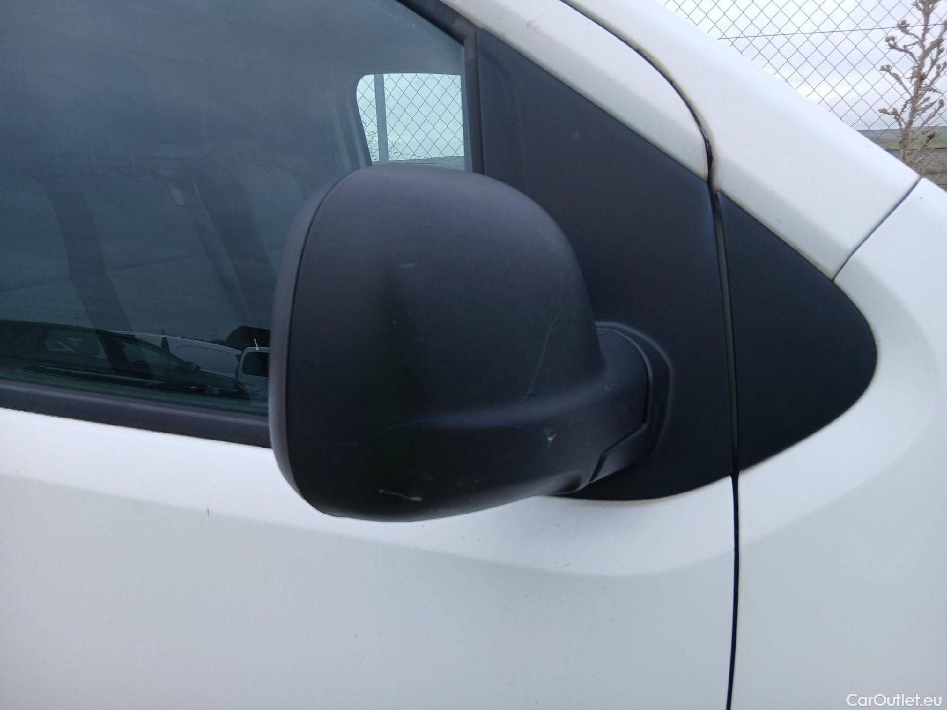  Citroen  Jumpy CITROEN  VU 4P 3G FURGÓN Talla M BlueHDi 85KW (115CV) 6v Confort #43