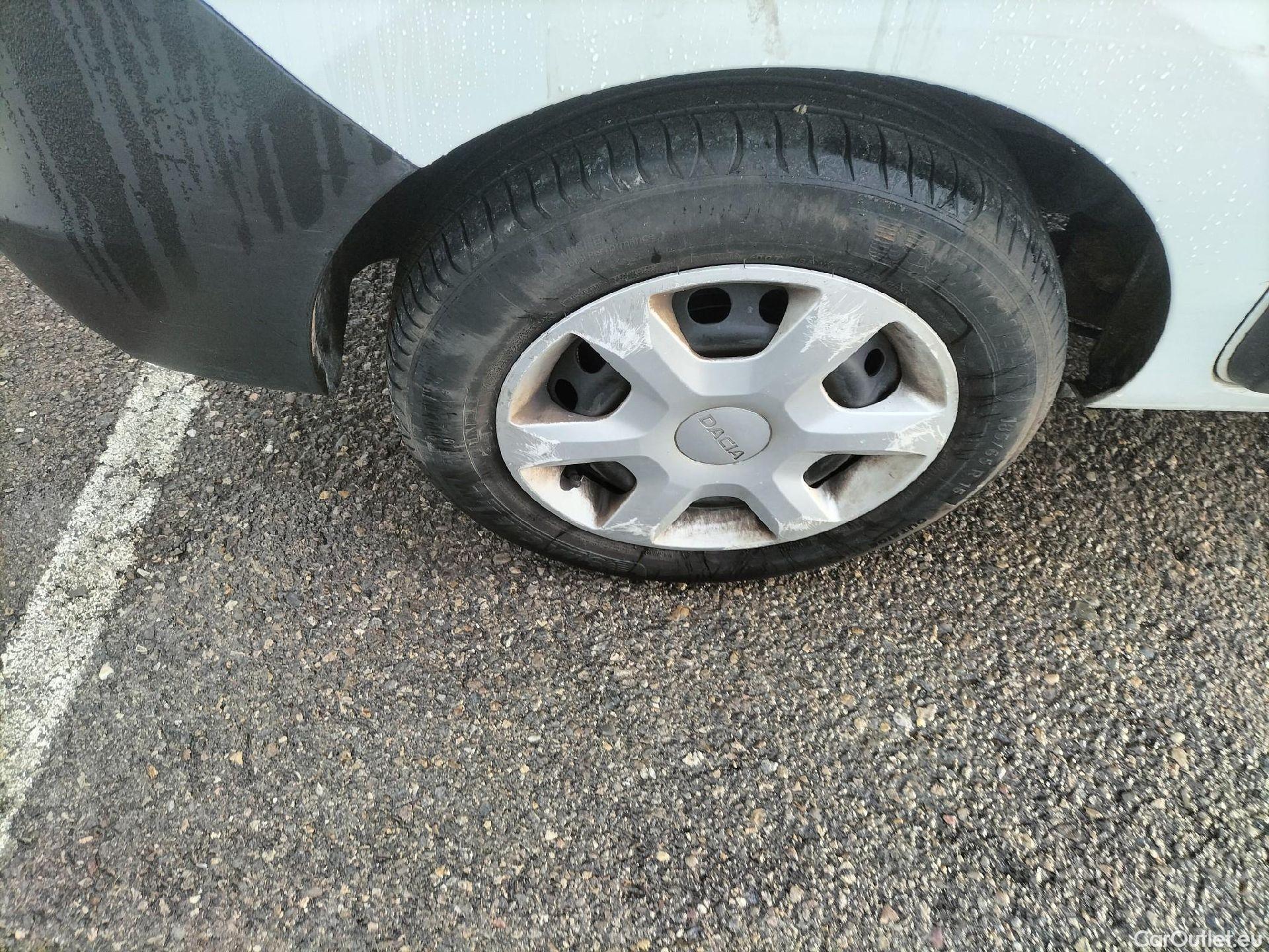  Dacia  Dokker DACIA  / 2013 / 4P / furgón derivado de turismo Van Essential 1.6 80kW (110CV) GLP #64