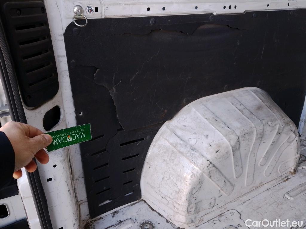  Opel  Movano OPEL  / 2021 / 4P / furgón Campaña Q2 Fgón Base L2H2 3.5T 2.2 BHDi 88kW #17